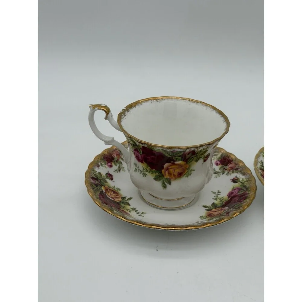 Royal Albert Old Country Roses Bone China Tea Cup & Saucer Set England 4 PCs